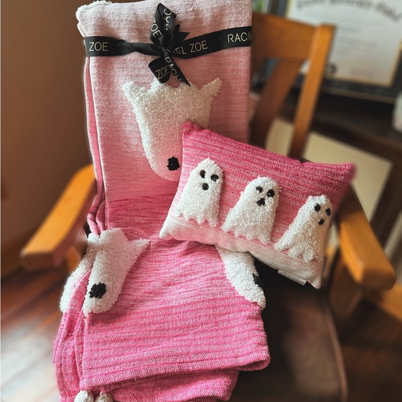 Rachel Zoe Throw with Matching Pillow Set NWT - Picture 1 of 10